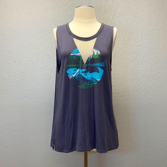 Rock & Roll Cowgirl Tops - 🦊R&R cowgirl mesh triangle sleeveless tee